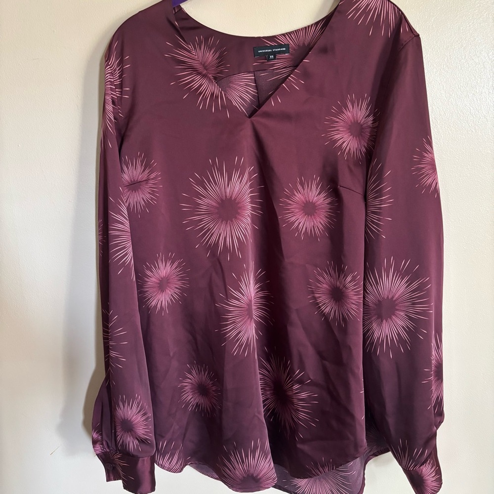 Universal Standard Long Sleeve Satin V Neck Blouse - Constellation Sz XS (14/16)